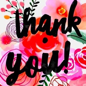 Thank you for shopping my closet!  Feel free to make offers 🌺🌸